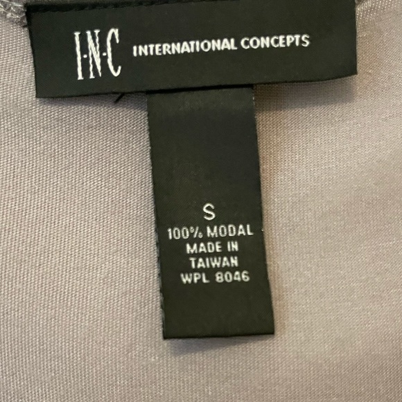 Vintage 90’s, I.N.C. Grey, form fitting, grey ladies tank top. Good condition. S - Picture 4 of 5